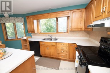 9870 CREEK ROAD Minto Ontario photo 33