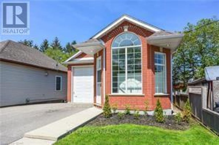 26 SIMCOE STREET, Guelph (St. Patrick's Ward), Ontario, N1E3B8