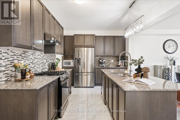 24 DUMAINE STREET, Whitby, Ontario, L1P0G8