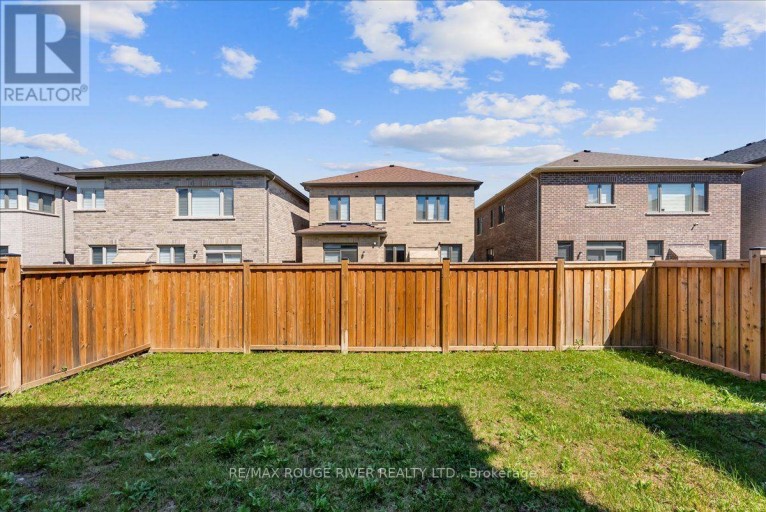 24 DUMAINE STREET, Whitby, Ontario, L1P0G8