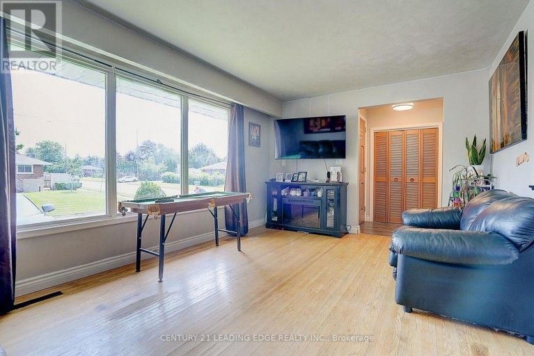 284 DOVER STREET, Oshawa (Eastdale), Ontario, L1G6G6