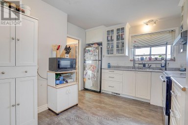 284 DOVER STREET Oshawa (Eastdale) Ontario photo 18