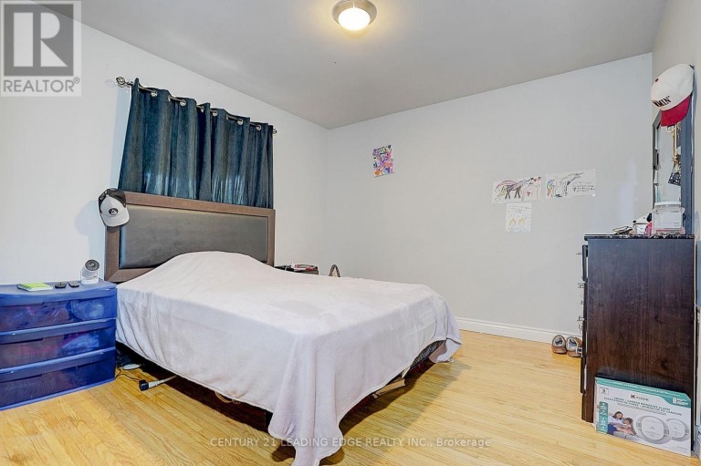 284 DOVER STREET, Oshawa (Eastdale), Ontario, L1G6G6