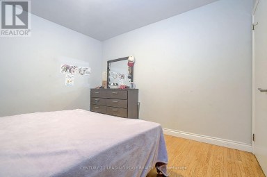 284 DOVER STREET Oshawa (Eastdale) Ontario photo 22
