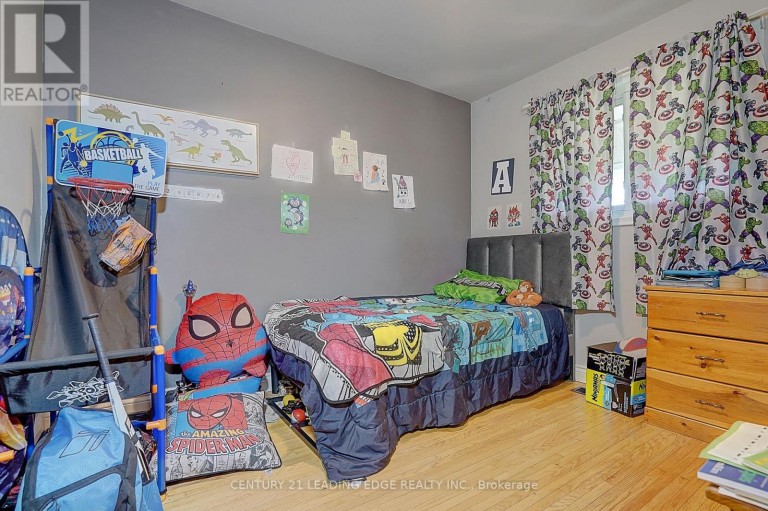 284 DOVER STREET, Oshawa (Eastdale), Ontario, L1G6G6