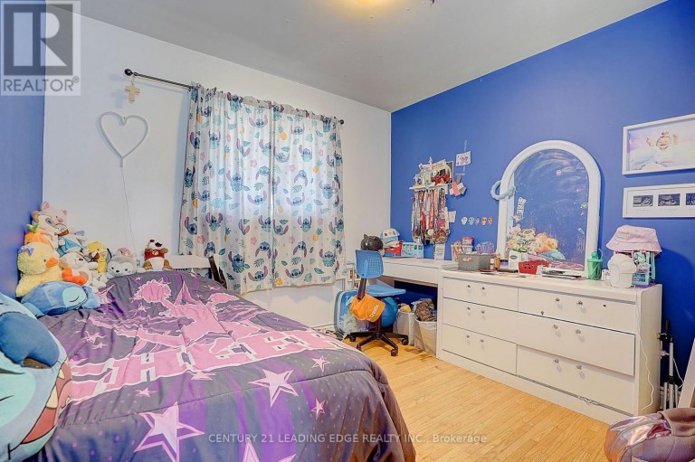 284 DOVER STREET, Oshawa (Eastdale), Ontario, L1G6G6