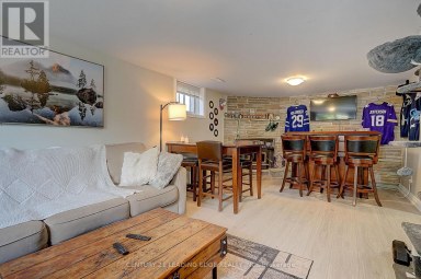 284 DOVER STREET Oshawa (Eastdale) Ontario photo 44