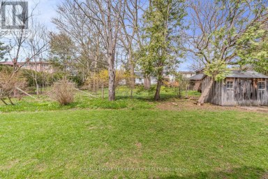 155 CENTRE STREET W Richmond Hill (Mill Pond) Ontario photo 39