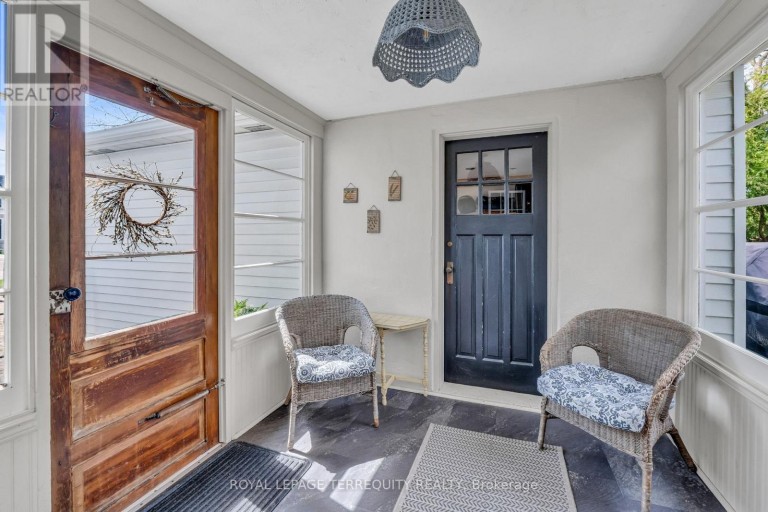 155 CENTRE STREET W, Richmond Hill (Mill Pond), Ontario, L4C3P6