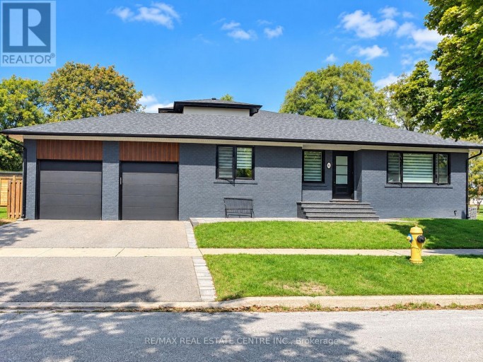 4 ROCKFIELD DRIVE, Toronto (Islington-City Centre West), Ontario, M9B1S1
