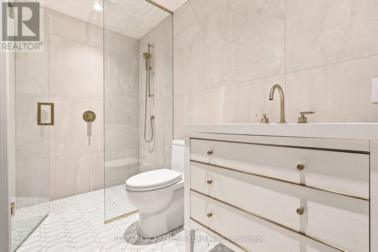 3320 GUELPH LINE, Burlington, Ontario, L7P0S7