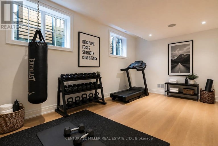 153 BALSAM DRIVE, Oakville (OO Old Oakville), Ontario, L6J3X4