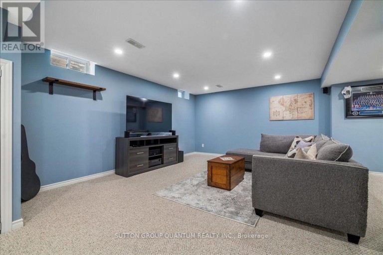 92 GARINGER CRESCENT, Hamilton (Binbrook), Ontario, L0R1C0