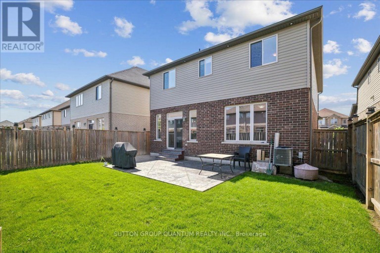 92 GARINGER CRESCENT, Hamilton (Binbrook), Ontario, L0R1C0