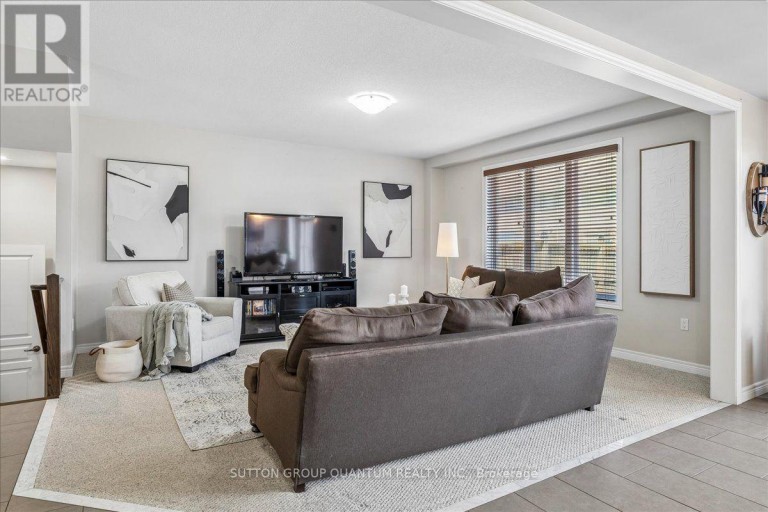 92 GARINGER CRESCENT, Hamilton (Binbrook), Ontario, L0R1C0