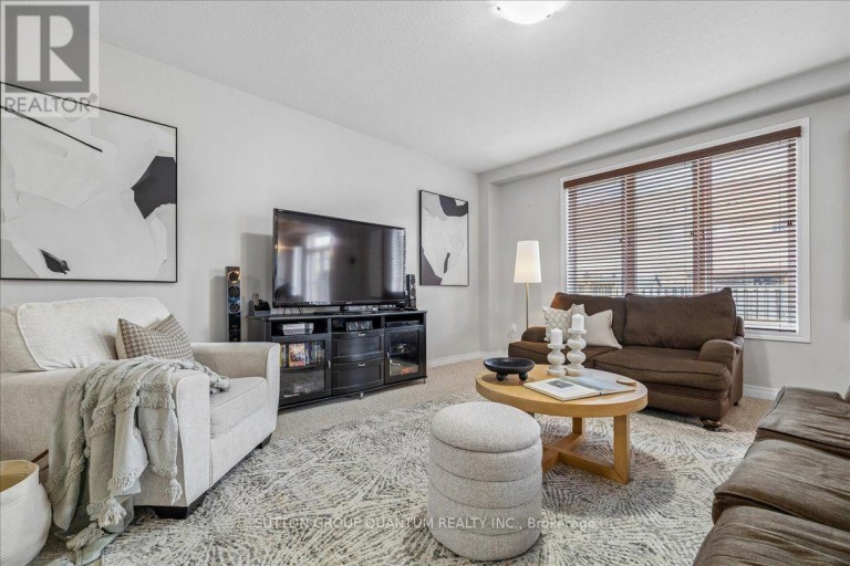 92 GARINGER CRESCENT, Hamilton (Binbrook), Ontario, L0R1C0