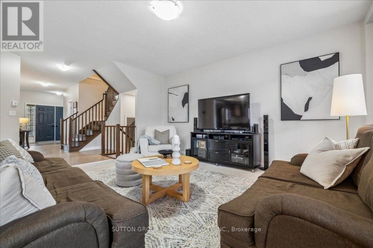 92 GARINGER CRESCENT, Hamilton (Binbrook), Ontario, L0R1C0