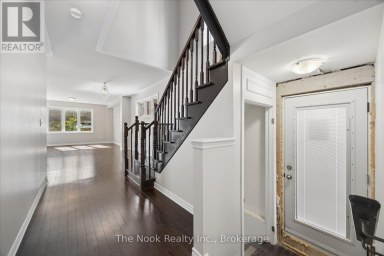 60 WESTFIELD DRIVE Whitby Ontario photo 2