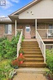 3A - 37 LAKEBREEZE COURT Prince Edward County (Wellington Ward) Ontario photo 2