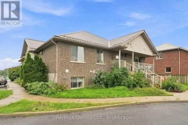 3A - 37 LAKEBREEZE COURT Prince Edward County (Wellington Ward) Ontario photo 24