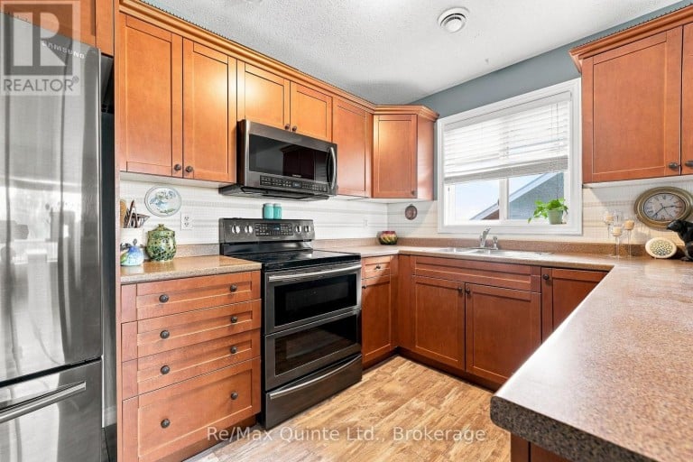 3A - 37 LAKEBREEZE COURT, Prince Edward County (Wellington Ward), Ontario, K0K3L0