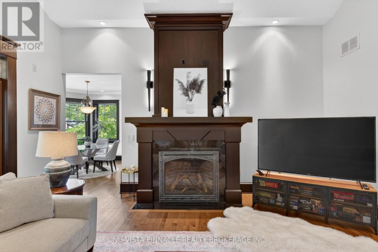 9082 FERNE DRIVE, Strathroy-Caradoc (Mount Brydges), Ontario, N0L1W0