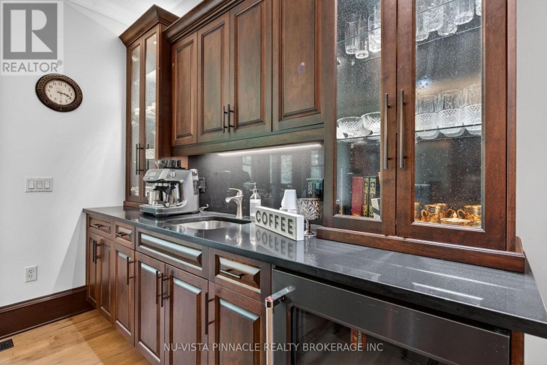 9082 FERNE DRIVE, Strathroy-Caradoc (Mount Brydges), Ontario, N0L1W0
