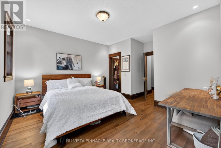 9082 FERNE DRIVE, Strathroy-Caradoc (Mount Brydges), Ontario, N0L1W0