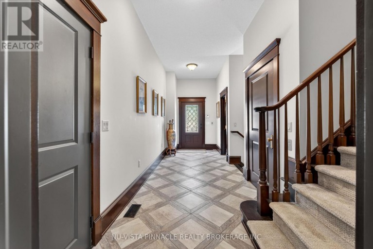 9082 FERNE DRIVE, Strathroy-Caradoc (Mount Brydges), Ontario, N0L1W0