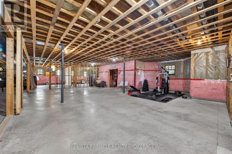9082 FERNE DRIVE, Strathroy-Caradoc (Mount Brydges), Ontario, N0L1W0