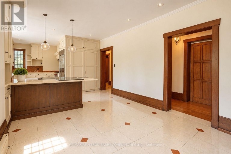 372 OLD YONGE STREET, Toronto (St. Andrew-Windfields), Ontario, M2P1R4