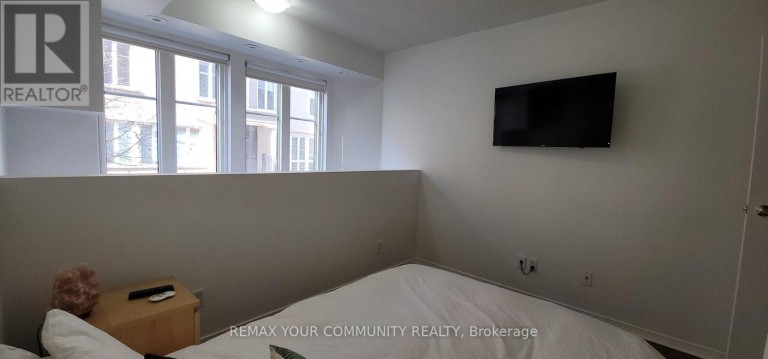 732 - 42 WESTERN BATTERY ROAD, Toronto (Niagara), Ontario, M6K3P1