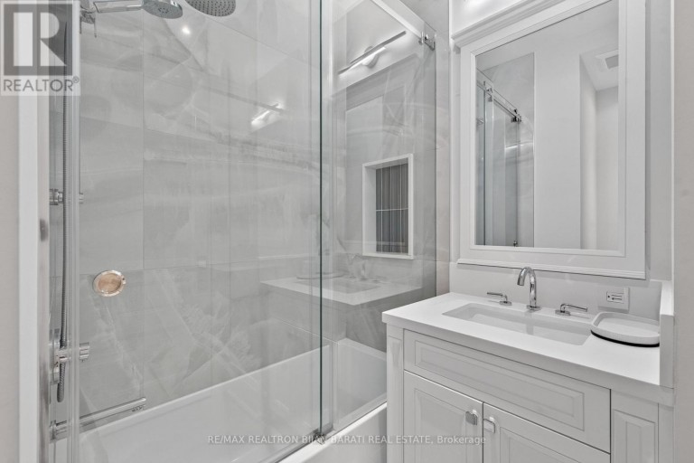 22 WOODWARD AVENUE, Markham (Grandview), Ontario, L3T1E4
