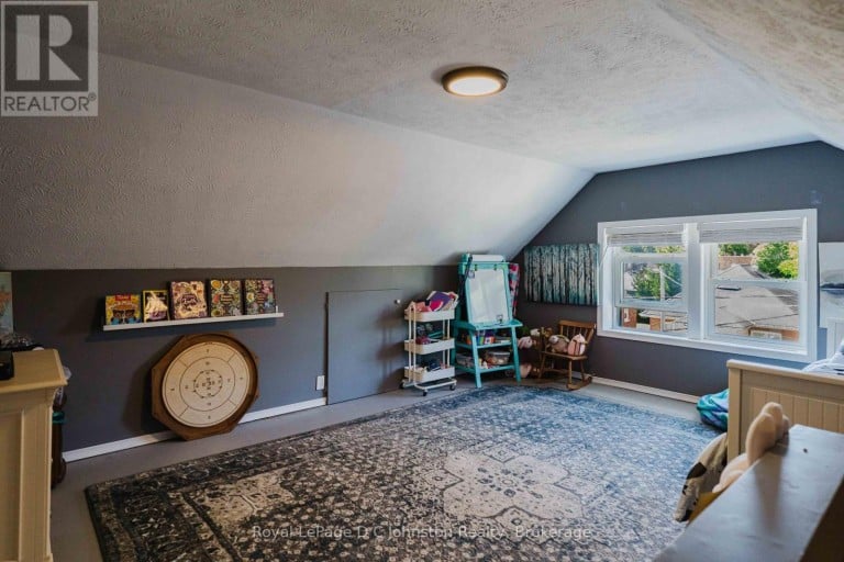 1321 4TH AVENUE W, Owen Sound, Ontario, N4K4W9
