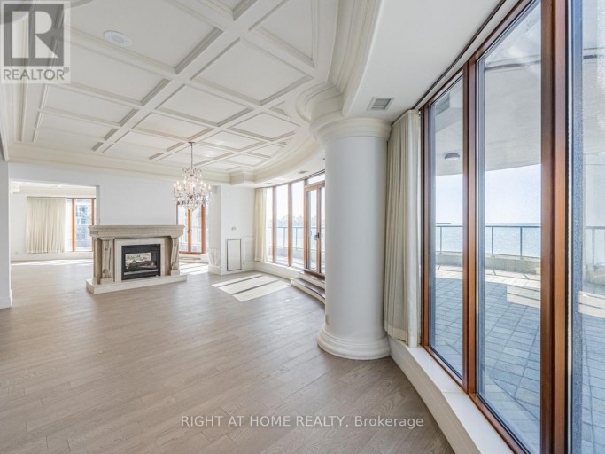 LPH19 - 2095 LAKE SHORE BOULEVARD W, Toronto (Mimico), Ontario, M8V4G4