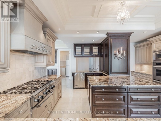 LPH19 - 2095 LAKE SHORE BOULEVARD W, Toronto (Mimico), Ontario, M8V4G4