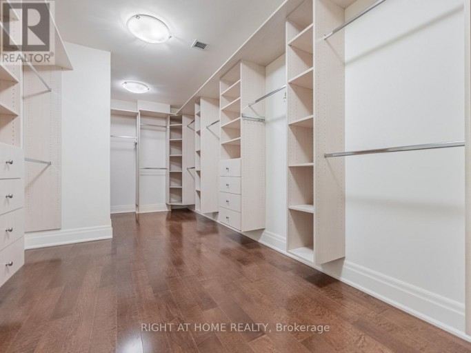 LPH19 - 2095 LAKE SHORE BOULEVARD W, Toronto (Mimico), Ontario, M8V4G4