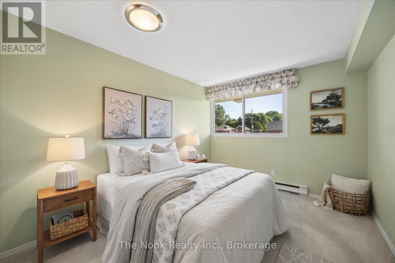 304 - 120 ELGIN STREET W, Oshawa (O'Neill), Ontario, L1G1S7