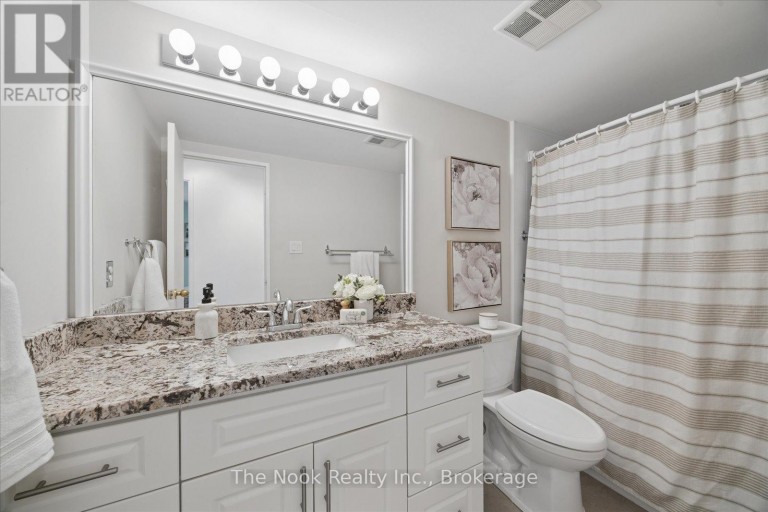304 - 120 ELGIN STREET W, Oshawa (O'Neill), Ontario, L1G1S7