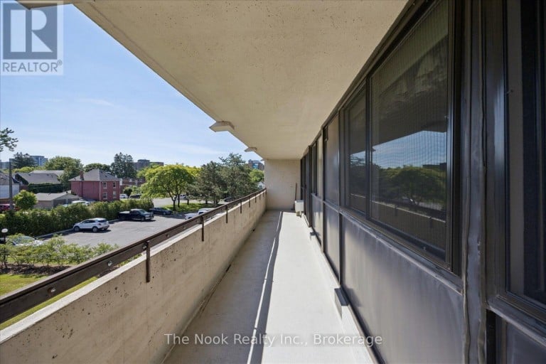 304 - 120 ELGIN STREET W, Oshawa (O'Neill), Ontario, L1G1S7