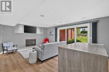 38 WILLOWBANK ROAD W, Gananoque Ontario