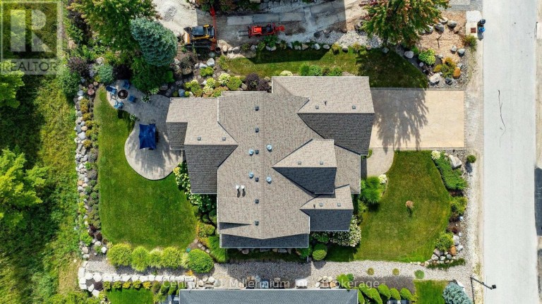 133 EAST RIDGE DRIVE, Blue Mountains, Ontario, N0H2P0