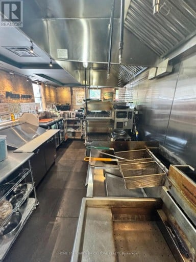 100 - 66 GERRARD STREET E, Toronto (Church-Yonge Corridor), Ontario, M5B1G3