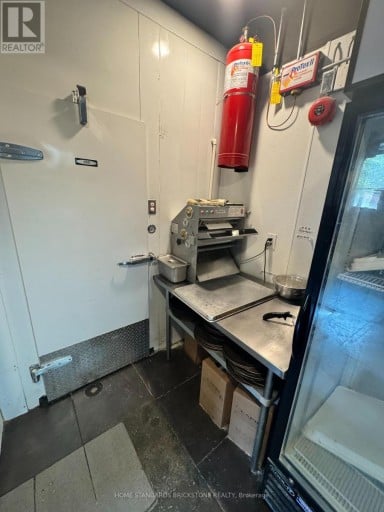 100 - 66 GERRARD STREET E, Toronto (Church-Yonge Corridor), Ontario, M5B1G3