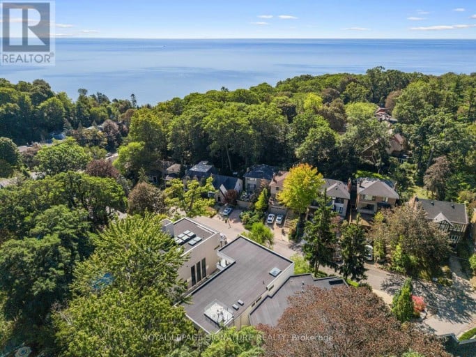 8 FALLINGBROOK WOOD, Toronto (Birchcliffe-Cliffside), Ontario, M1N1B8