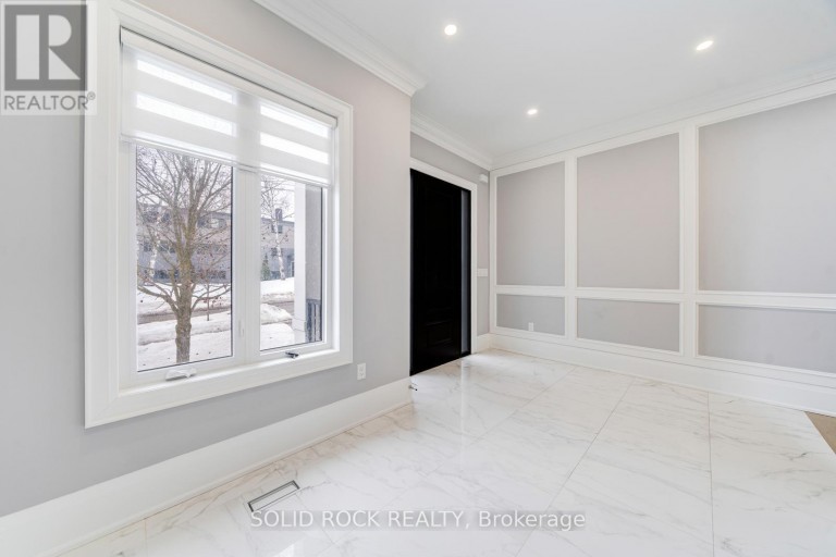 367 PENN AVENUE, Newmarket (Bristol-London), Ontario, L3Y2S7