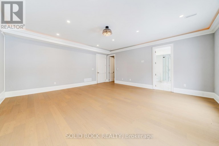 367 PENN AVENUE, Newmarket (Bristol-London), Ontario, L3Y2S7