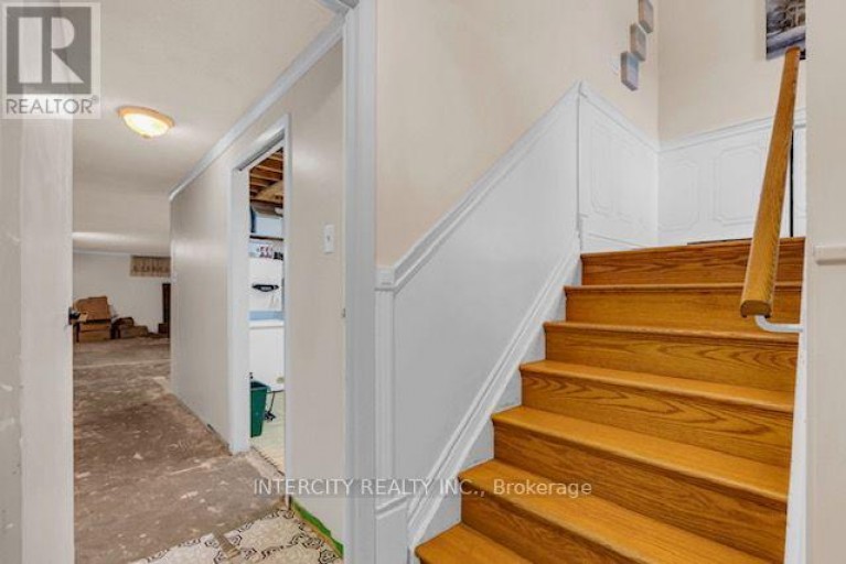 202 COLLINGS AVENUE, Bradford West Gwillimbury (Bradford), Ontario, L3Z1W1