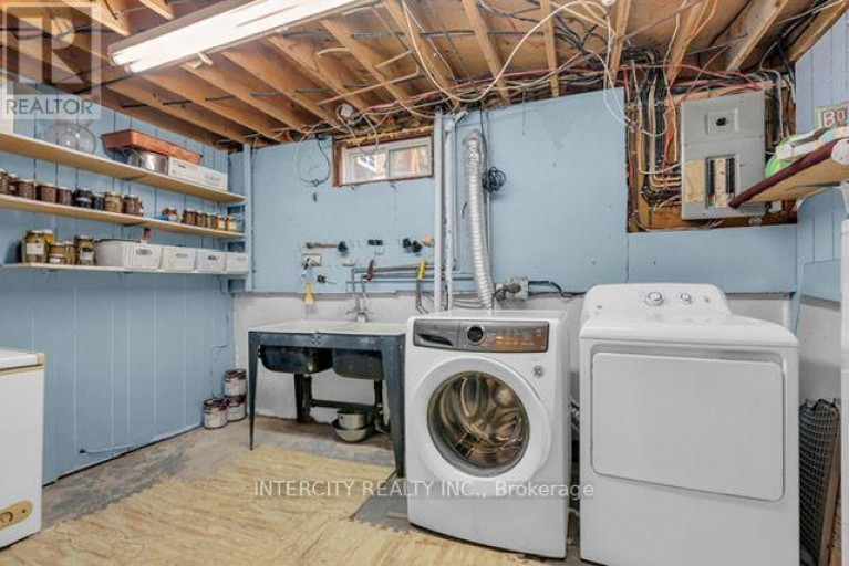 202 COLLINGS AVENUE, Bradford West Gwillimbury (Bradford), Ontario, L3Z1W1