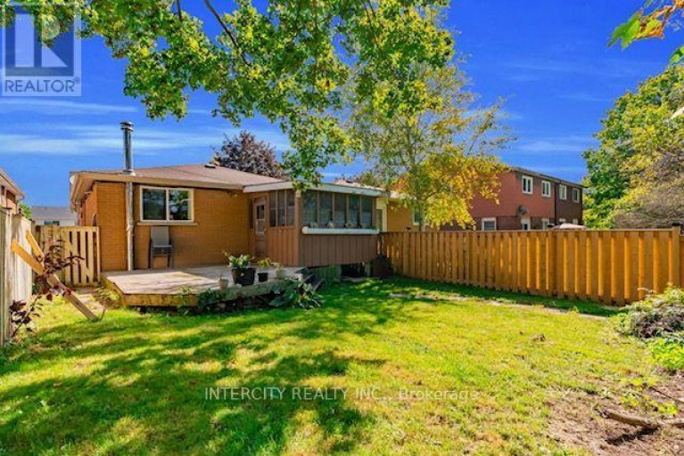 202 COLLINGS AVENUE, Bradford West Gwillimbury (Bradford), Ontario, L3Z1W1